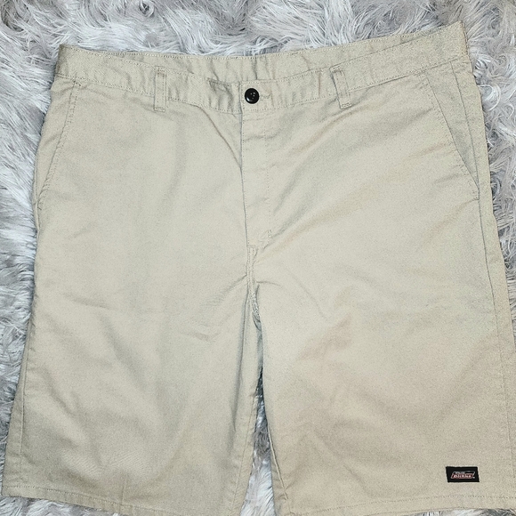 Mens Dickies work shorts - Picture 4 of 4